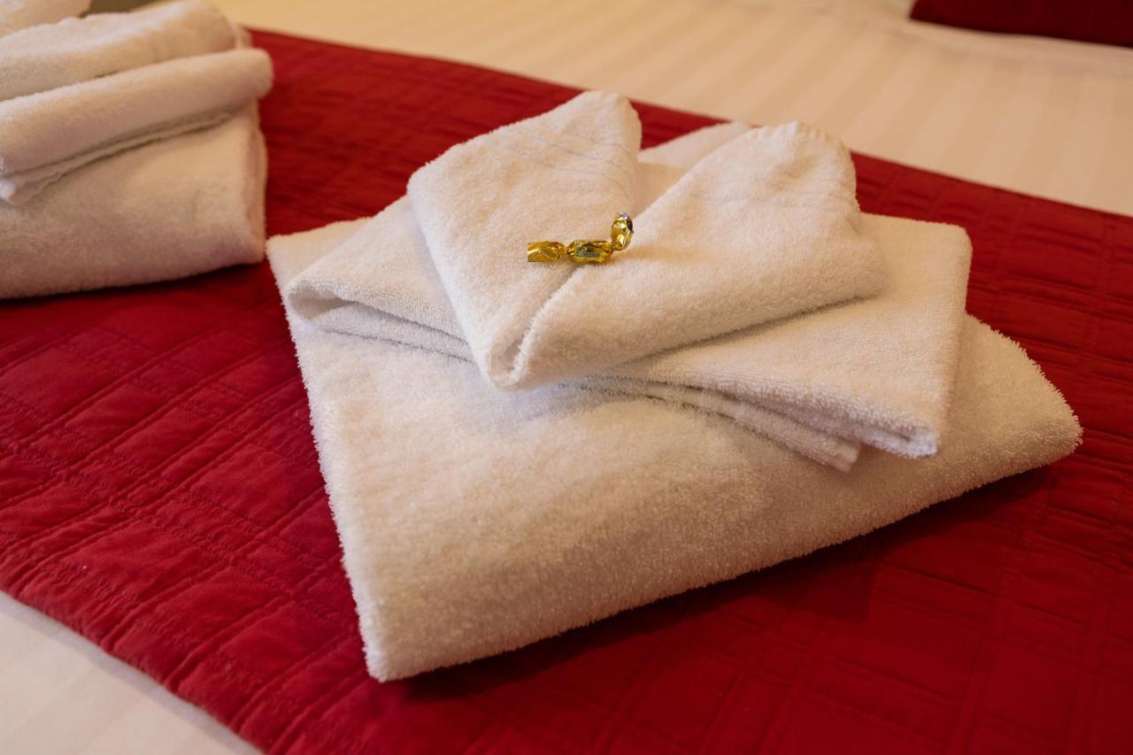 Il Piccolo Piacenza Hotel Luaran gambar