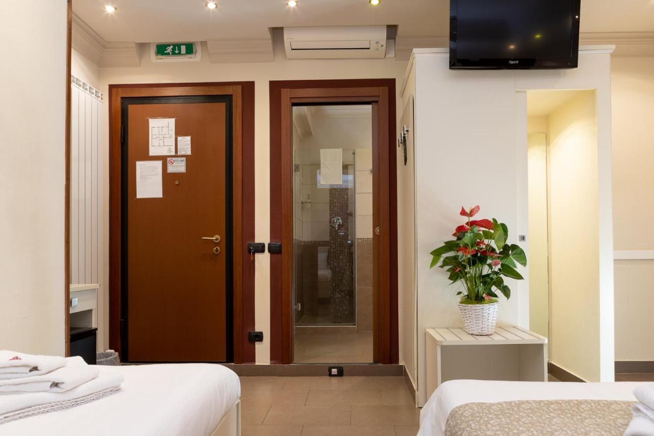 Il Piccolo Piacenza Hotel Luaran gambar