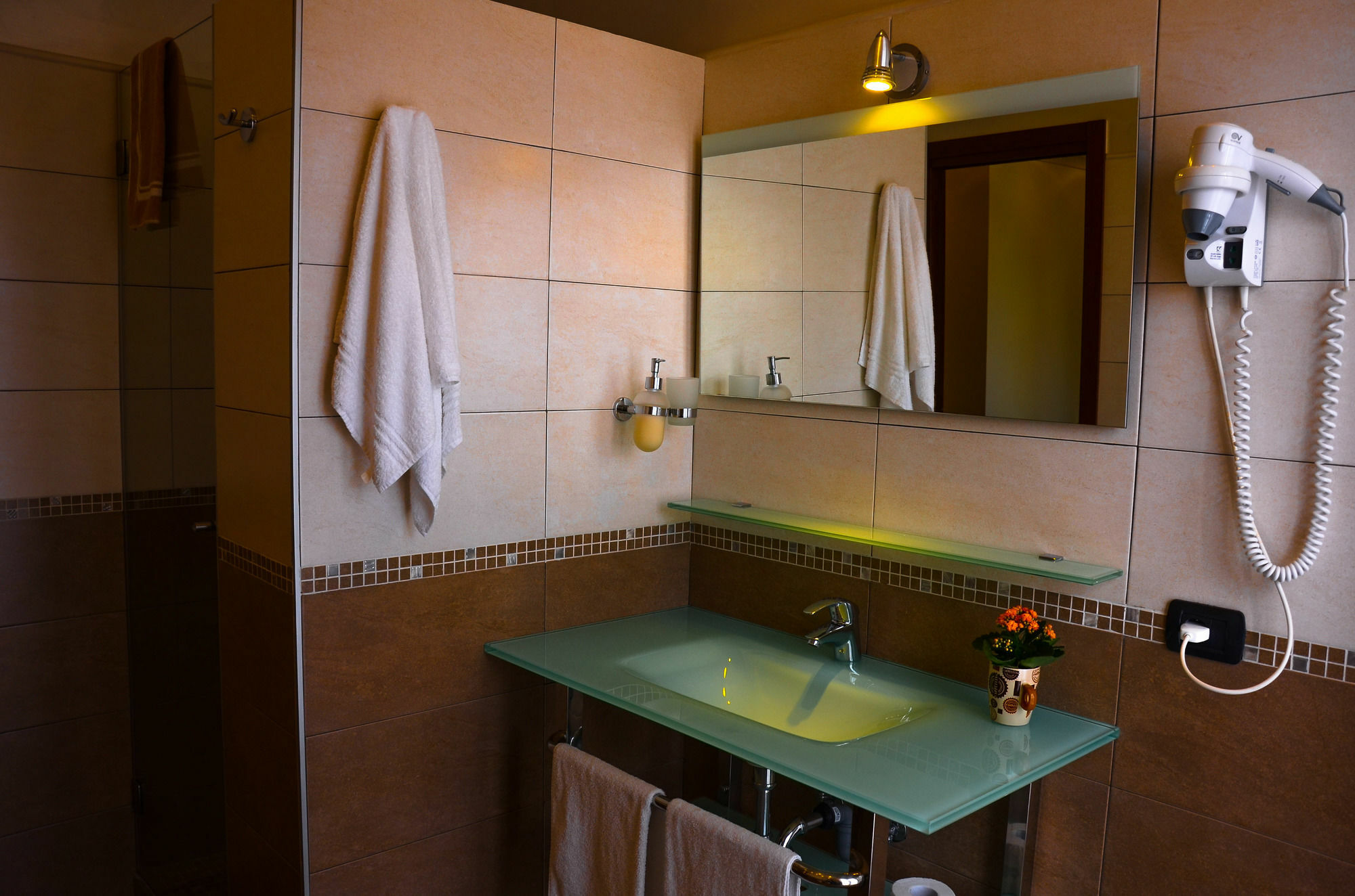 Il Piccolo Piacenza Hotel Luaran gambar